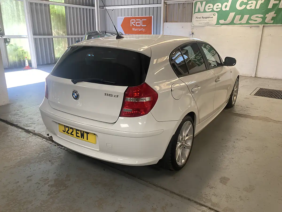 Used 2011 BMW 1 Series Sport White - Interior and Exterior details 2