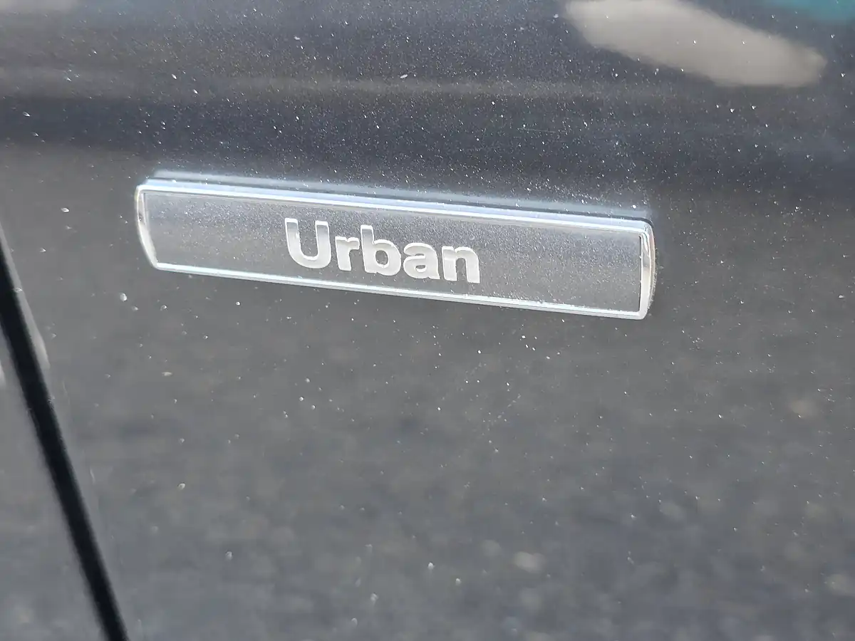Used 2011 BMW 1 Series Urban Black - Interior and Exterior details 18