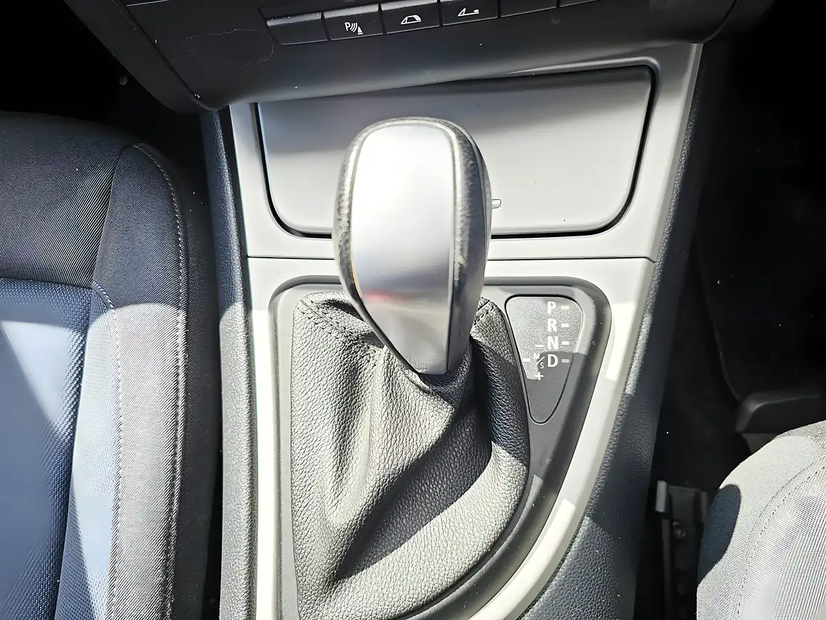 Used 2011 BMW 118i Se Step Blue - Interior and Exterior details 10