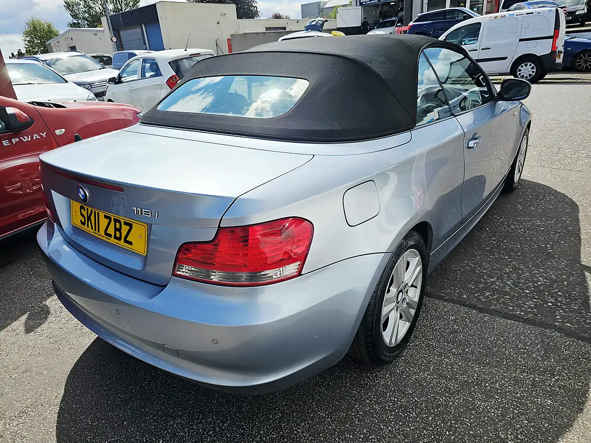 Used 2011 BMW 118i Se Step Blue - Interior and Exterior details 17