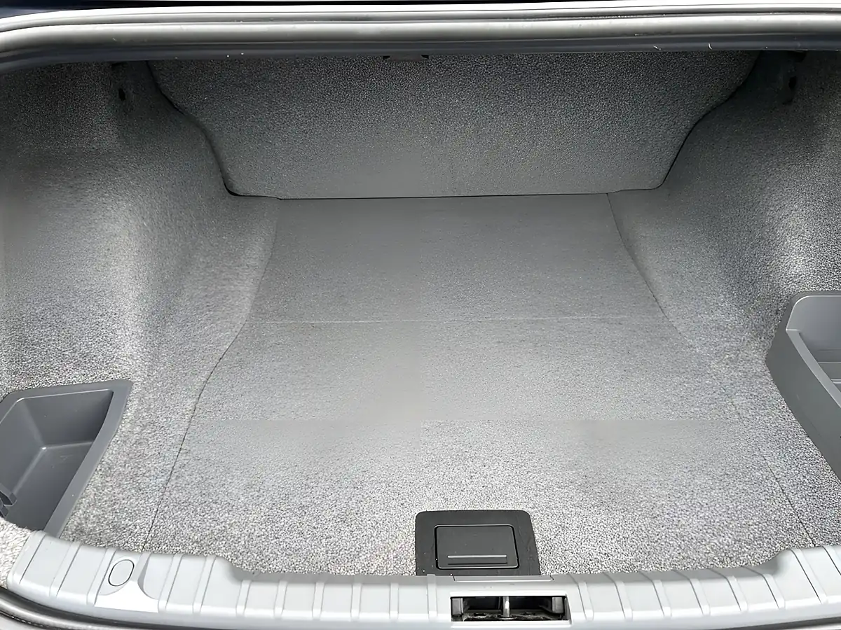 Used 2011 BMW 3 Series M Sport Le Mans Blue - Interior and Exterior details 14