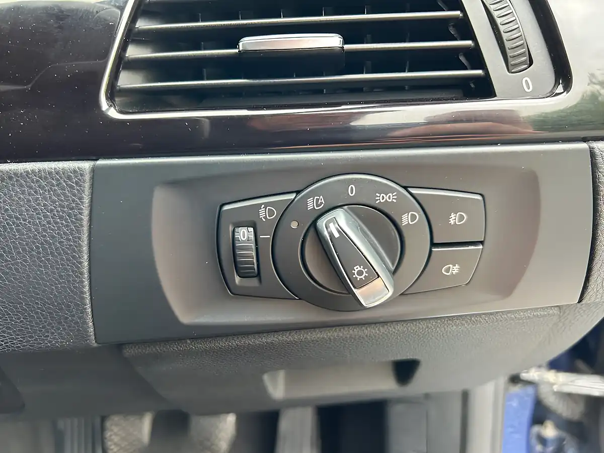 Used 2011 BMW 3 Series M Sport Le Mans Blue - Interior and Exterior details 20