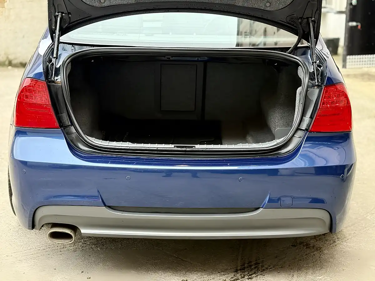 Used 2011 BMW 3 Series M Sport Le Mans Blue - Interior and Exterior details 7