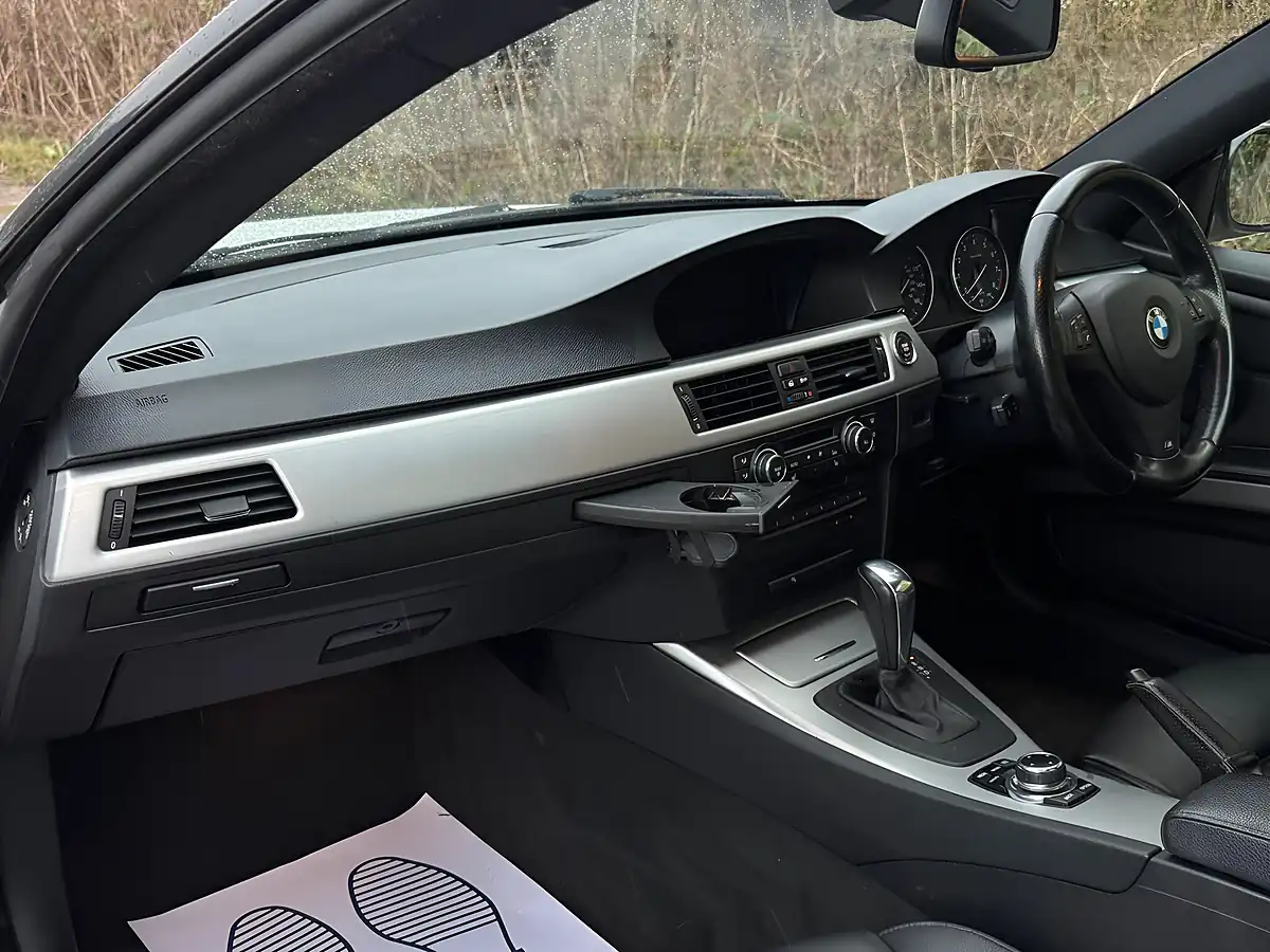 Used 2011 BMW 3 Series M Sport White - Interior and Exterior details 10