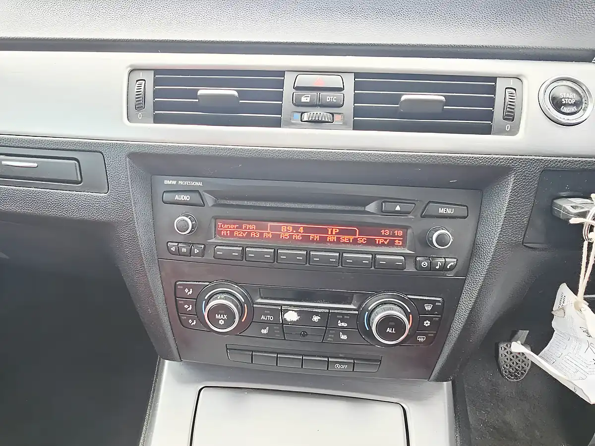 Used 2011 BMW 3 Series M Sport White - Interior and Exterior details 10