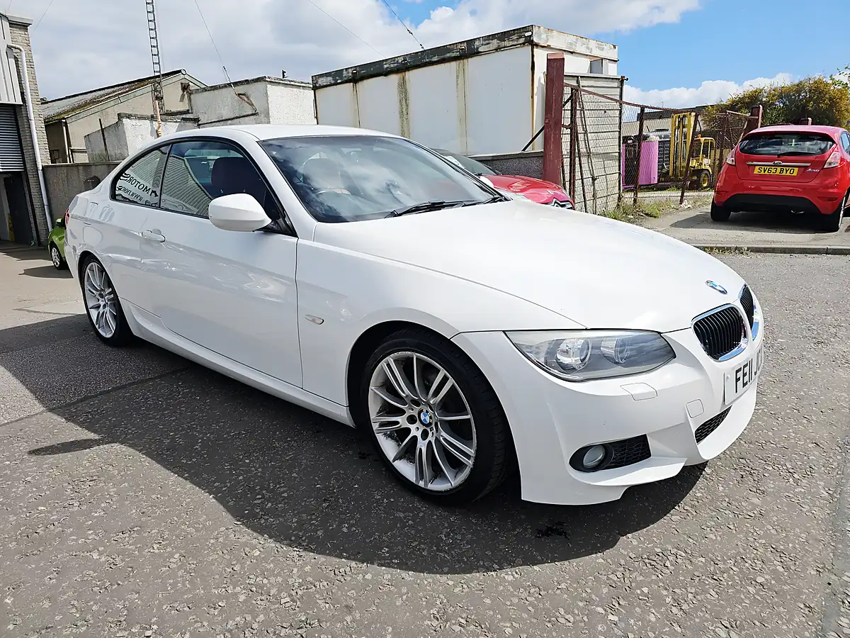 Used 2011 BMW 3 Series M Sport White - Interior and Exterior details 6