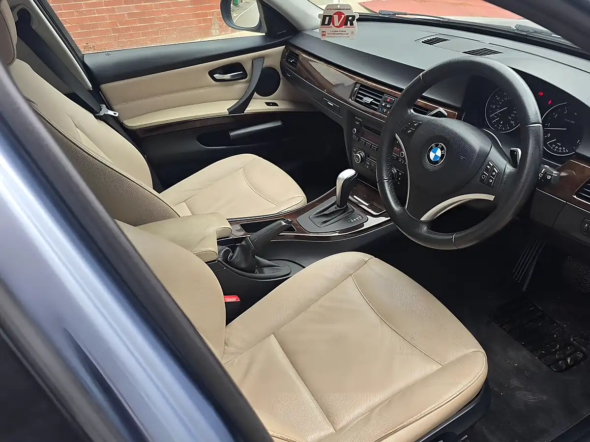 Used 2011 BMW 3 Series Se Blue - Interior and Exterior details 2