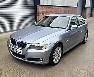 Used 2011 BMW 3 Series Se Blue - Interior and Exterior details 4