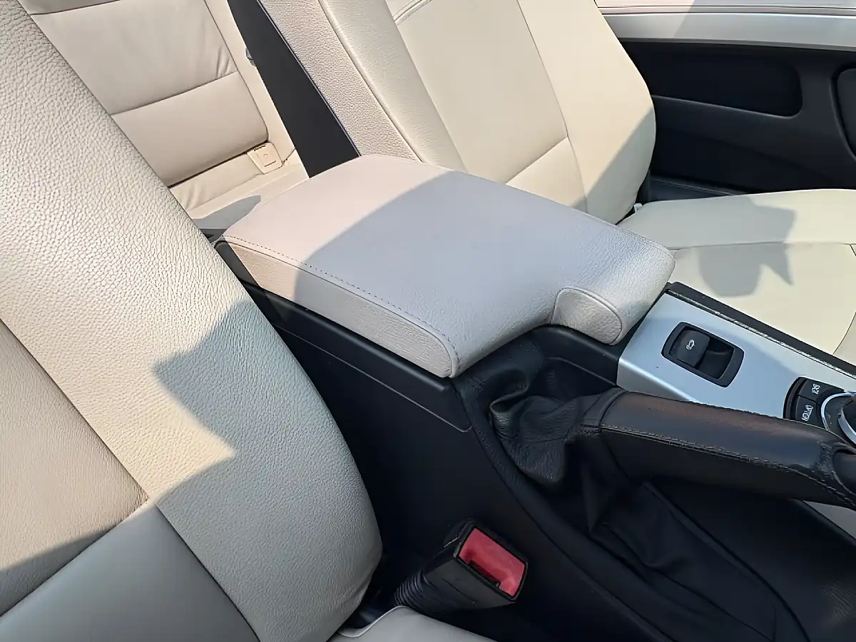 Used 2011 BMW 3 Series Se Bronze - Interior and Exterior details 15