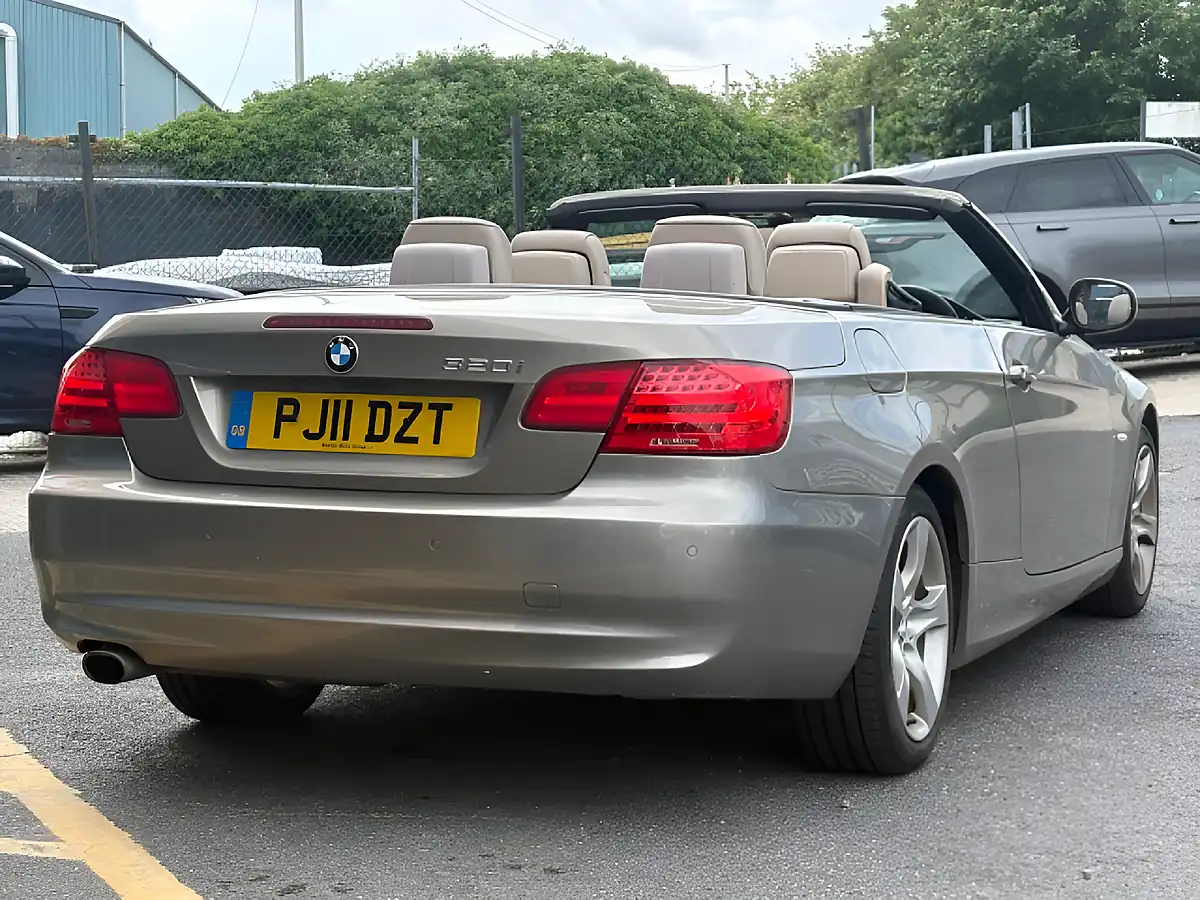Used 2011 BMW 3 Series Se Bronze - Interior and Exterior details 6