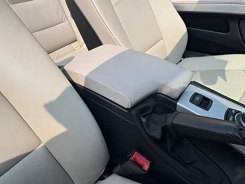 Used 2011 BMW 3 Series Se Bronze - Interior and Exterior details 15
