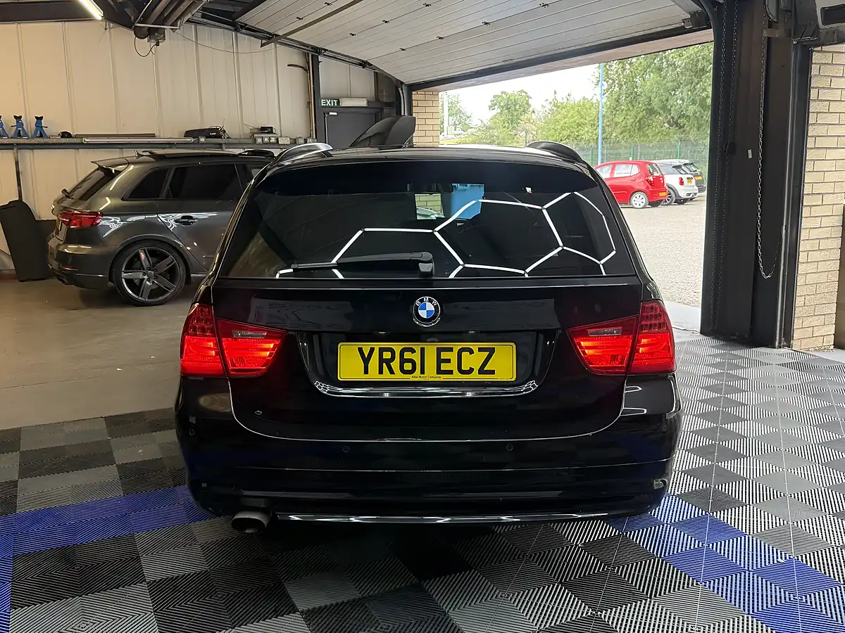 Used 2011 BMW 3 Series Se Touring Black - Interior and Exterior details 5