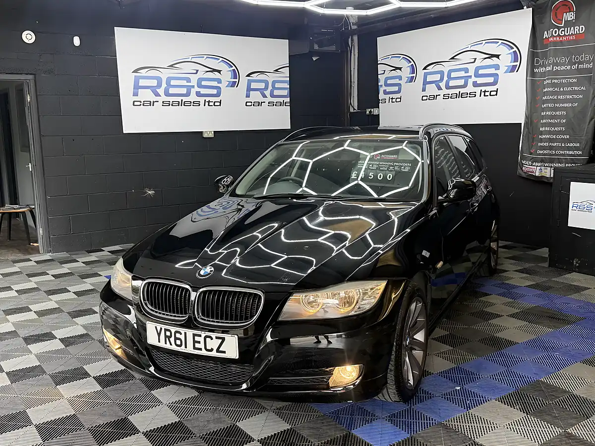 Used 2011 BMW 3 Series Se Touring Black - Interior and Exterior details 8