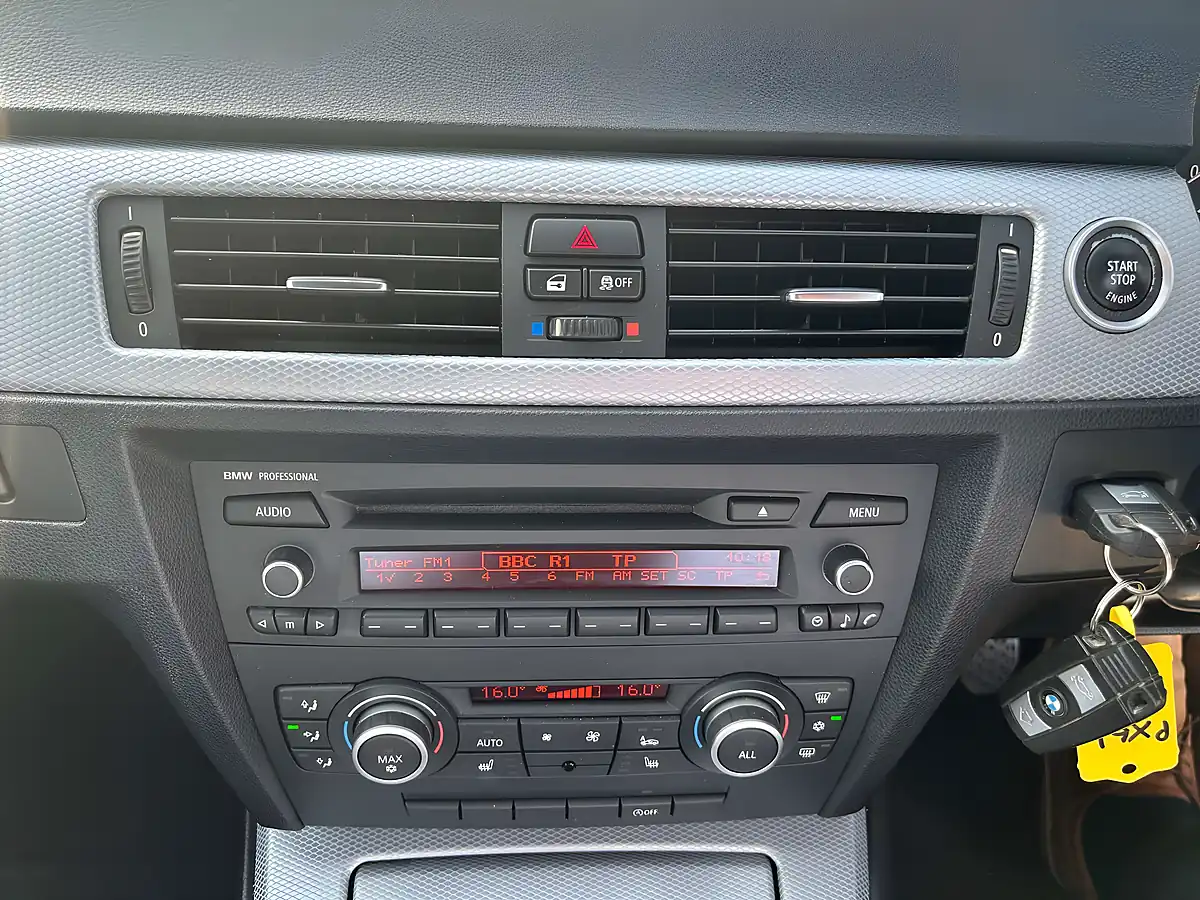 Used 2011 BMW 3 Series Sport+ Edition Alpine White - Interior and Exterior details 16