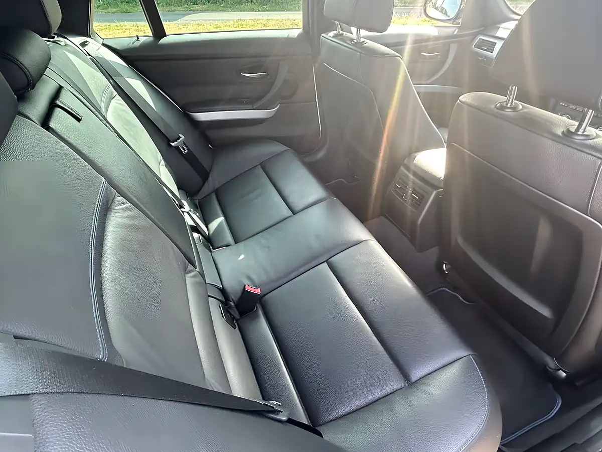 Used 2011 BMW 3 Series Sport+ Edition Alpine White - Interior and Exterior details 18