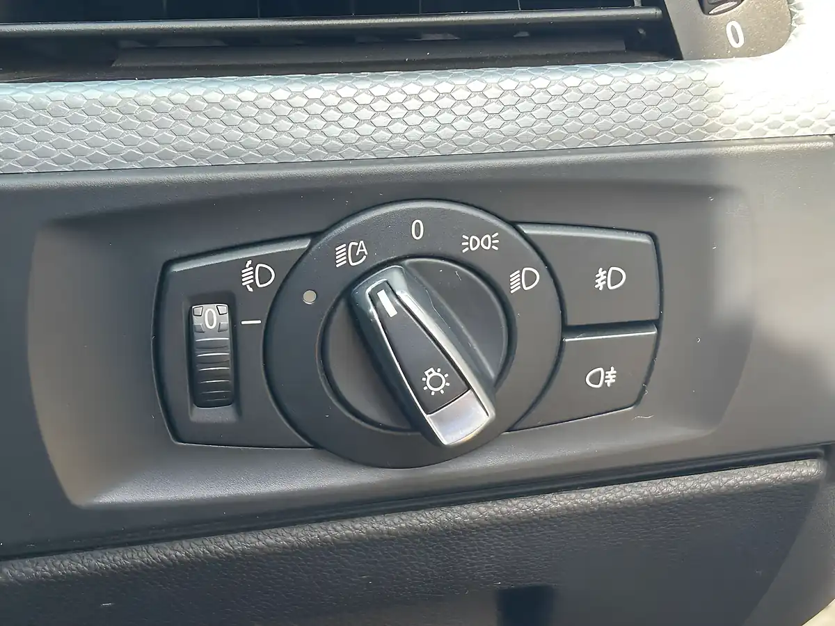 Used 2011 BMW 3 Series Sport+ Edition Alpine White - Interior and Exterior details 20