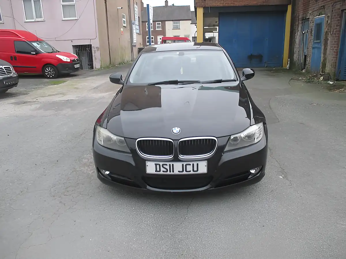 Used 2011 BMW 320d Efficientdynamics S Black - Front View