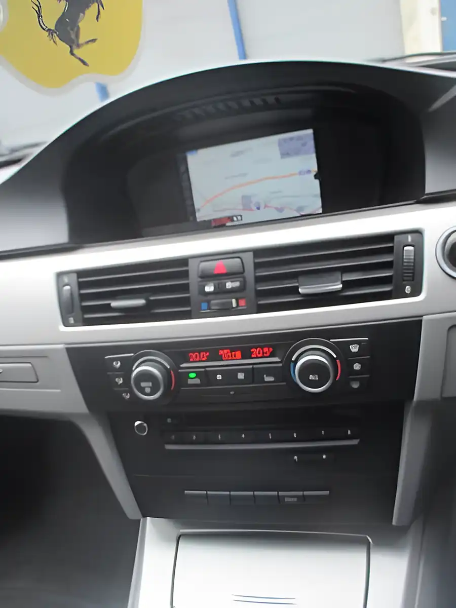 Used 2011 BMW 320d Efficientdynamics S Black - Interior and Exterior details 12