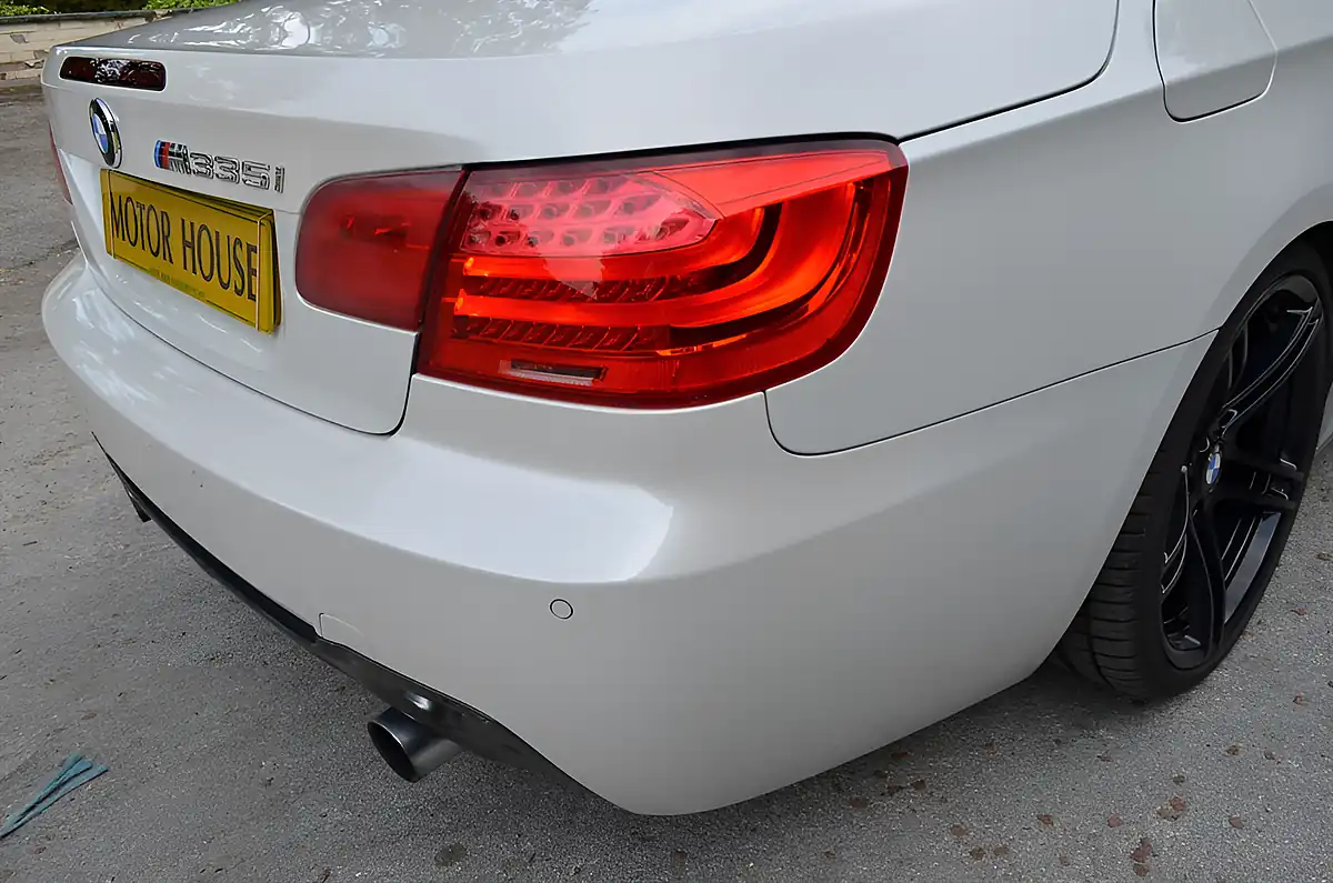 Used 2011 BMW 335i M Sport Mineral White Metallic - Interior and Exterior details 13