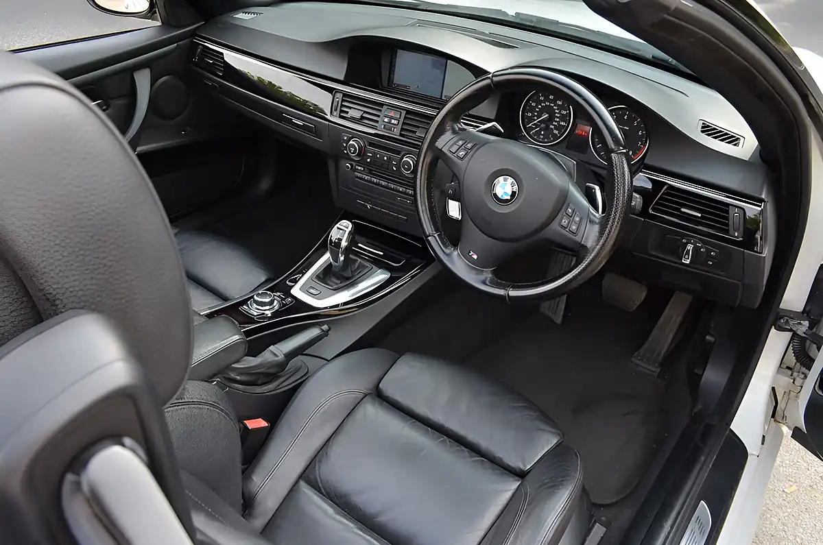 Used 2011 BMW 335i M Sport Mineral White Metallic - Interior and Exterior details 17