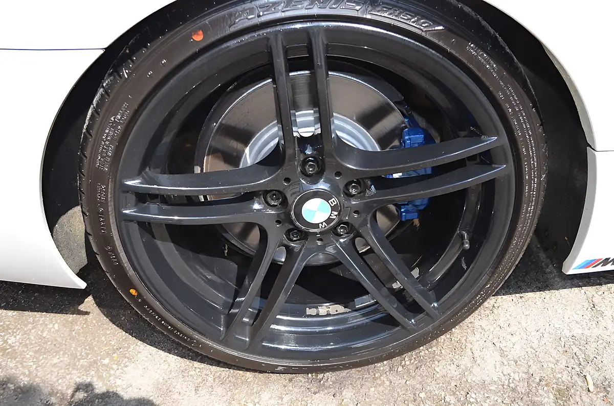 Used 2011 BMW 335i M Sport Mineral White Metallic - Interior and Exterior details 19