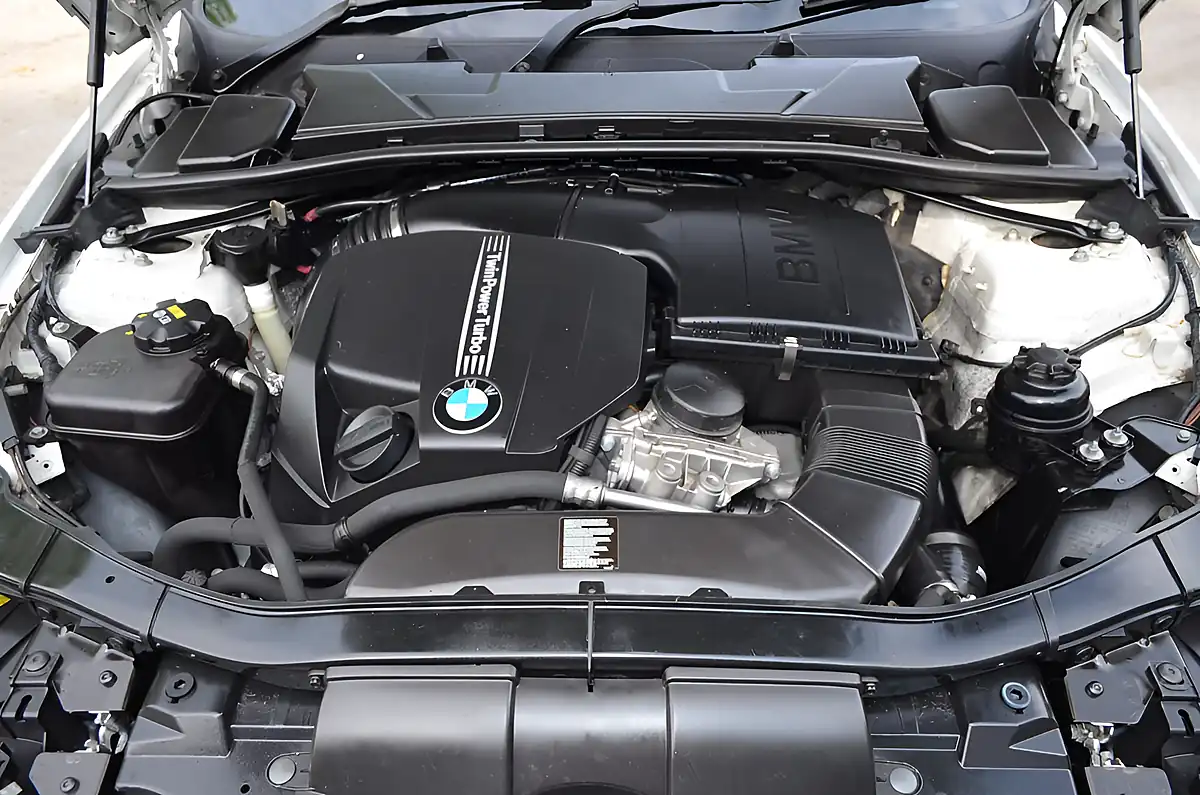 Used 2011 BMW 335i M Sport Mineral White Metallic - Interior and Exterior details 20
