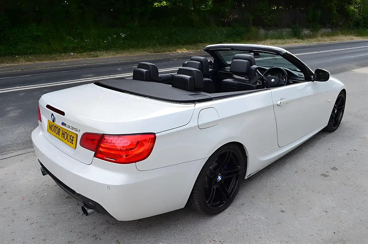Used 2011 BMW 335i M Sport Mineral White Metallic - Interior and Exterior details 4
