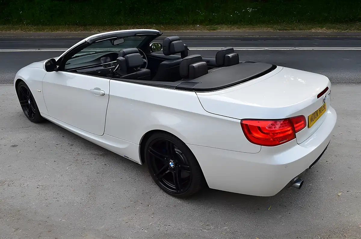 Used 2011 BMW 335i M Sport Mineral White Metallic - Interior and Exterior details 5