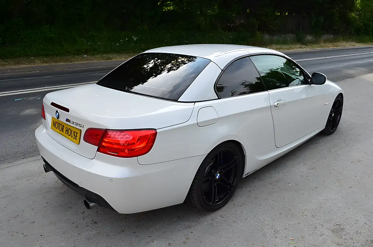 Used 2011 BMW 335i M Sport Mineral White Metallic - Interior and Exterior details 8