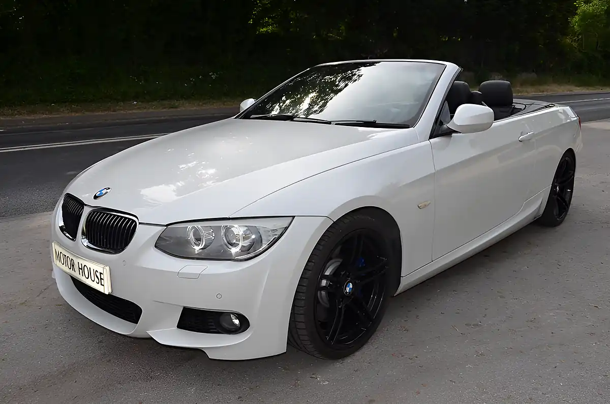 Used 2011 BMW 335i M Sport Mineral White Metallic - Interior and Exterior details 9