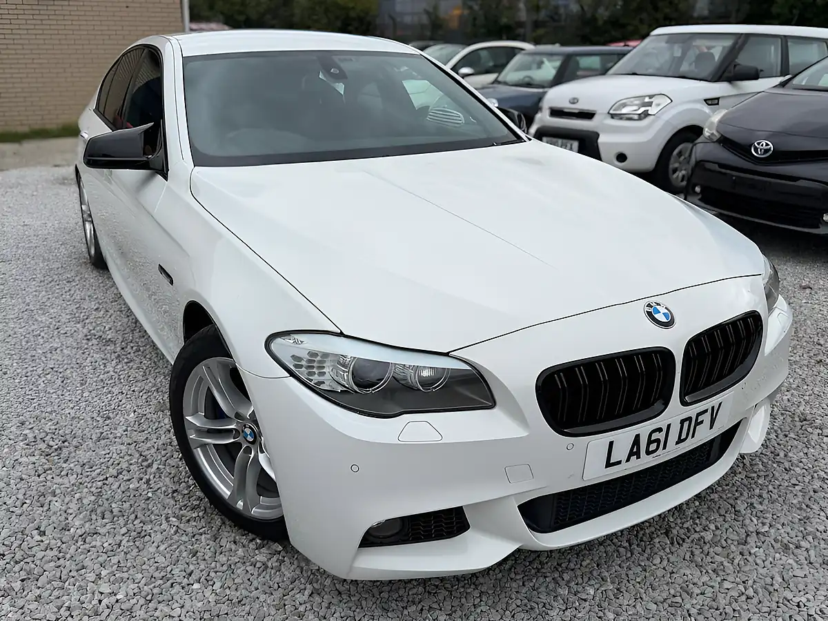 Used 2011 BMW 5 Series M Sport White - Front View