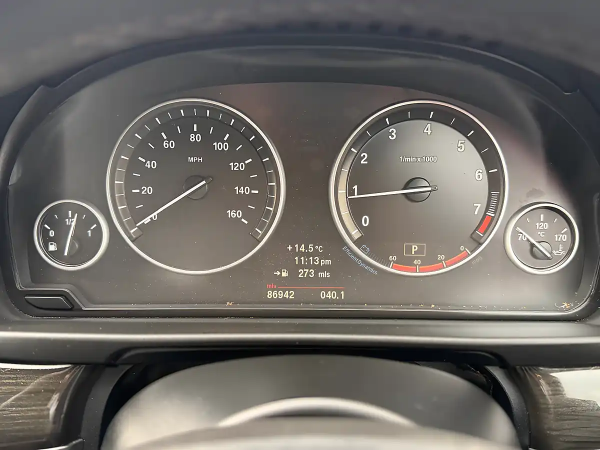 Used 2011 BMW 5 Series M Sport White - Interior and Exterior details 13