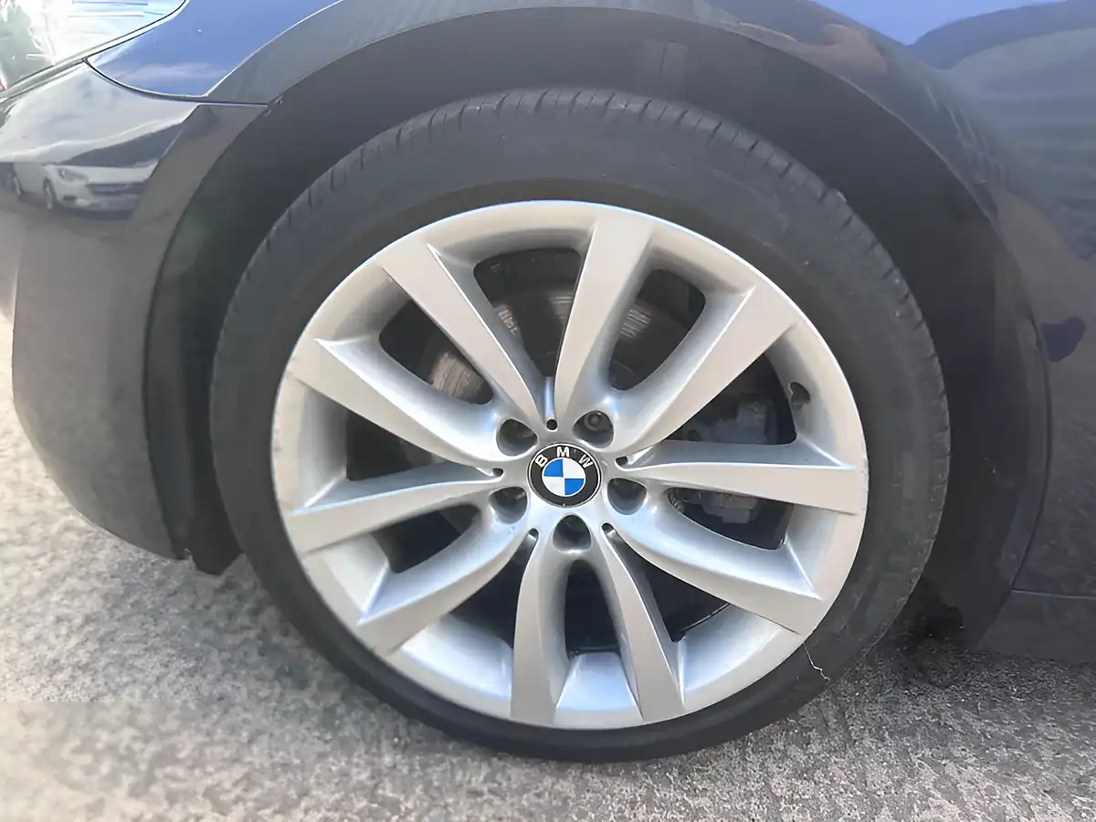 Used 2011 BMW 5 Series Se Imperial Blue Xirallic - Interior and Exterior details 9