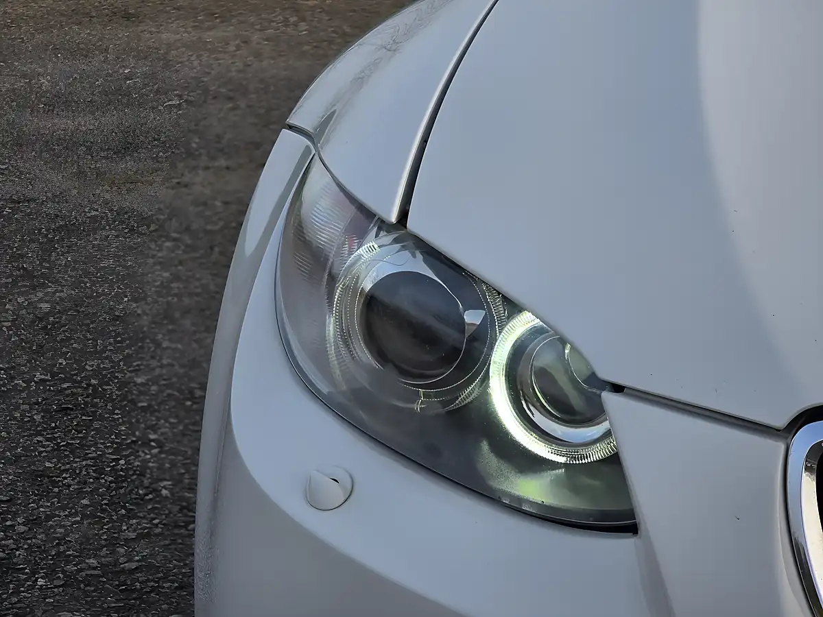 Used 2011 BMW M3 Coupe Alpine White - Interior and Exterior details 14