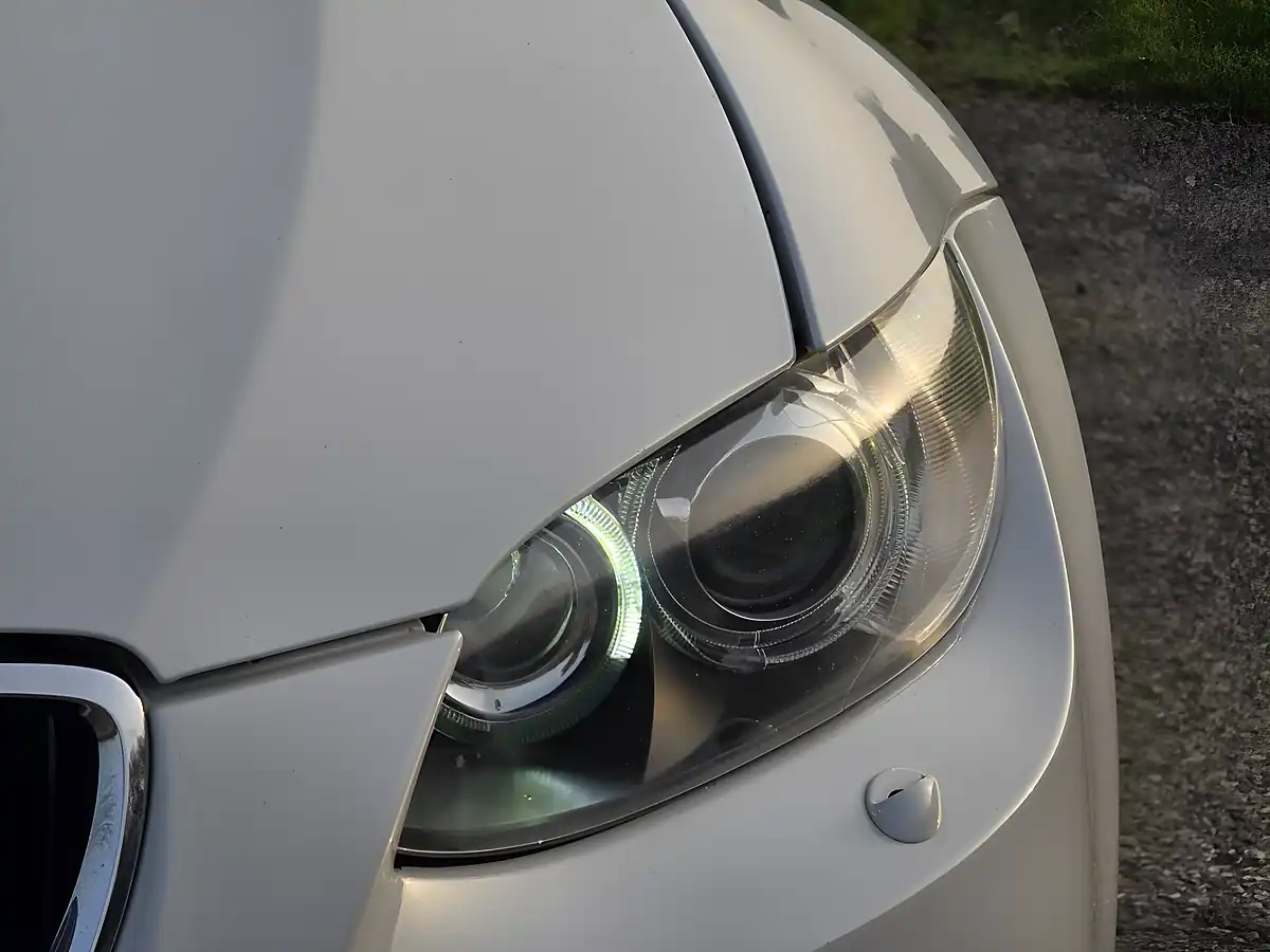 Used 2011 BMW M3 Coupe Alpine White - Interior and Exterior details 15
