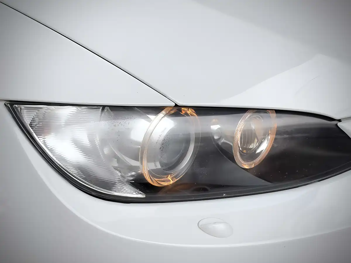 Used 2011 BMW M3 E90 Alpine White - Interior and Exterior details 5