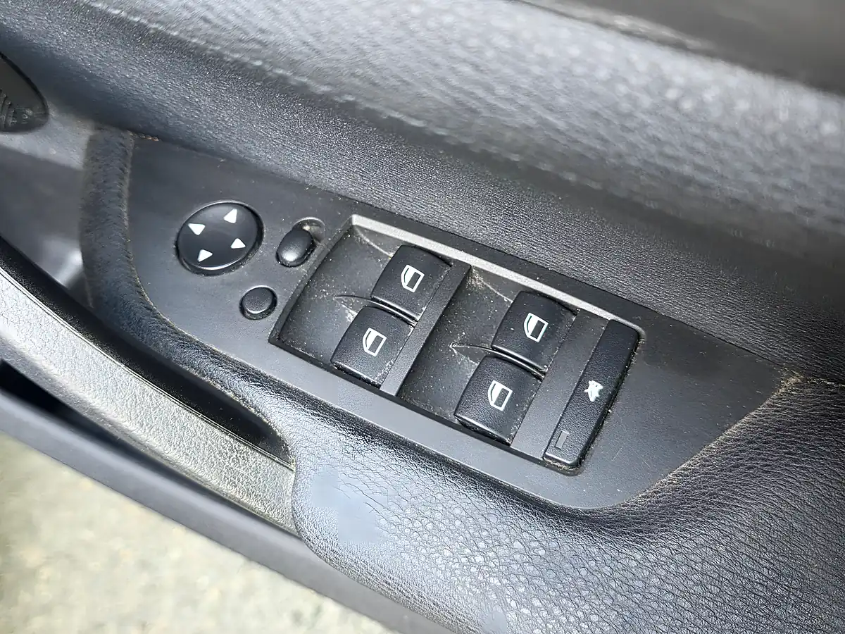 Used 2011 BMW X1 M Sport Blue - Interior and Exterior details 12