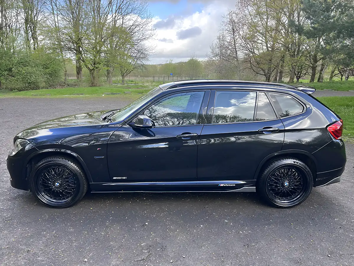 Used 2011 BMW X1 S18i Black - Interior and Exterior details 3