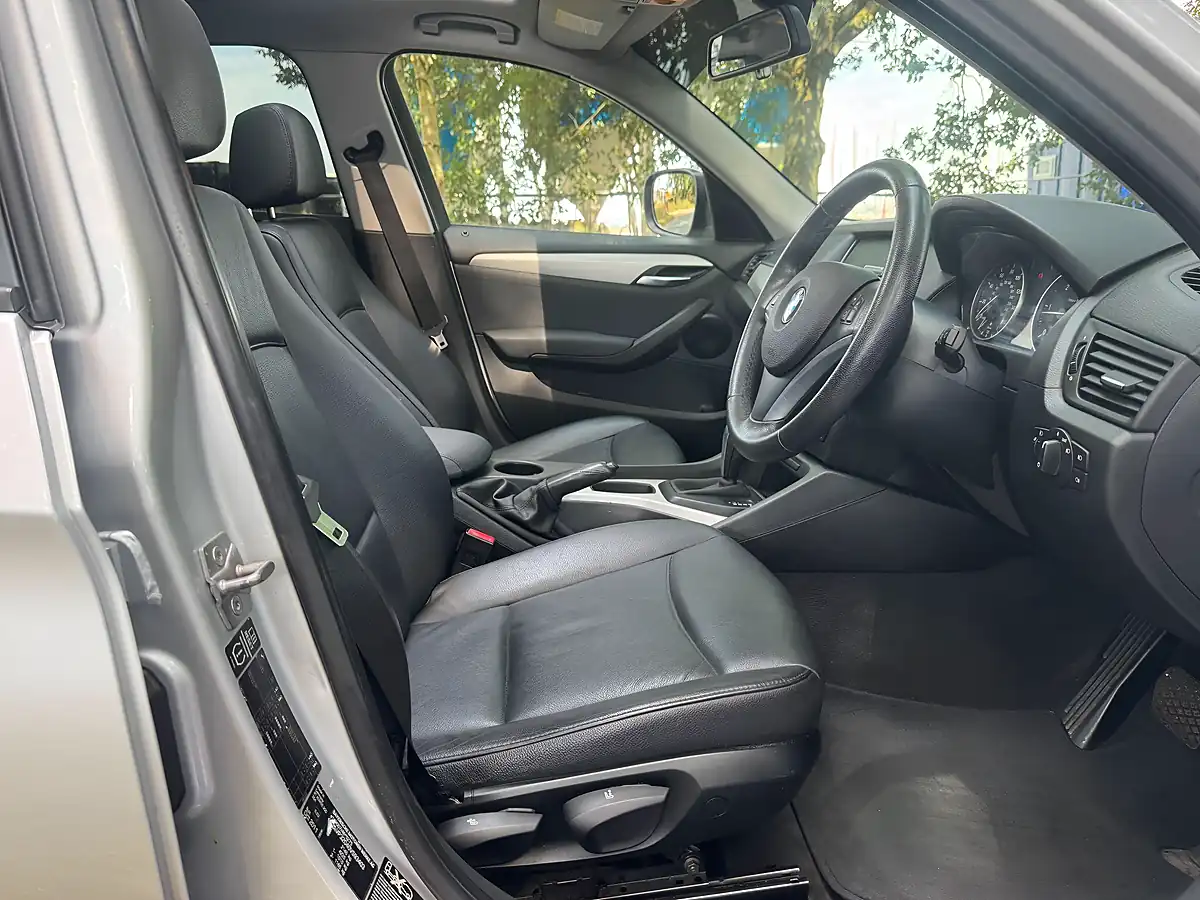 Used 2011 BMW X1 Se Silver - Interior and Exterior details 15