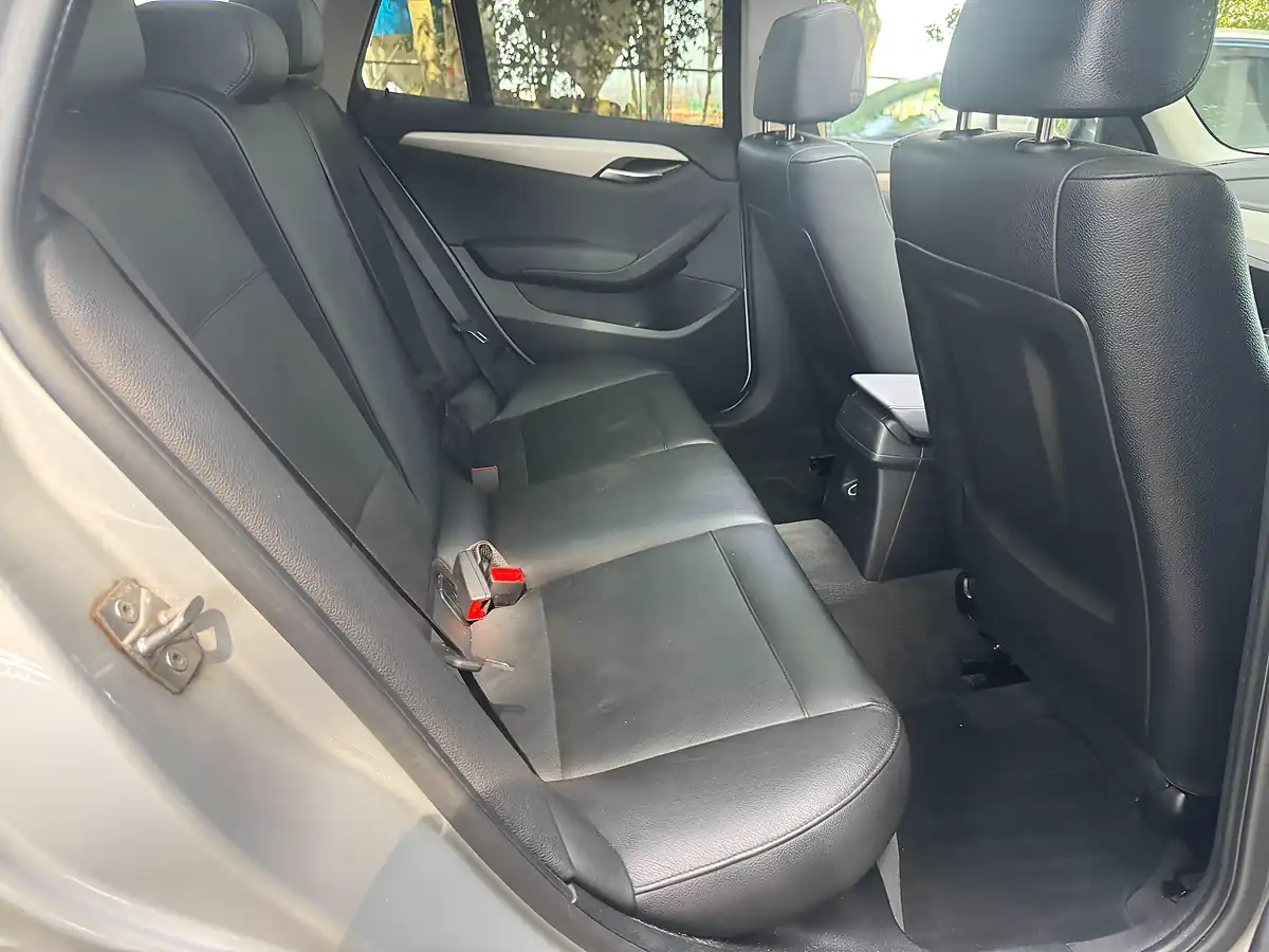 Used 2011 BMW X1 Se Silver - Interior and Exterior details 17