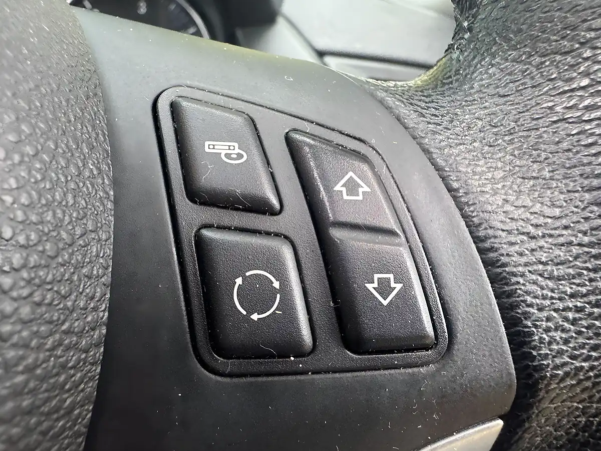 Used 2011 BMW X1 Se Silver - Interior and Exterior details 19