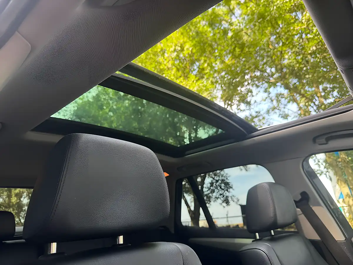 Used 2011 BMW X1 Se Silver - Interior and Exterior details 20