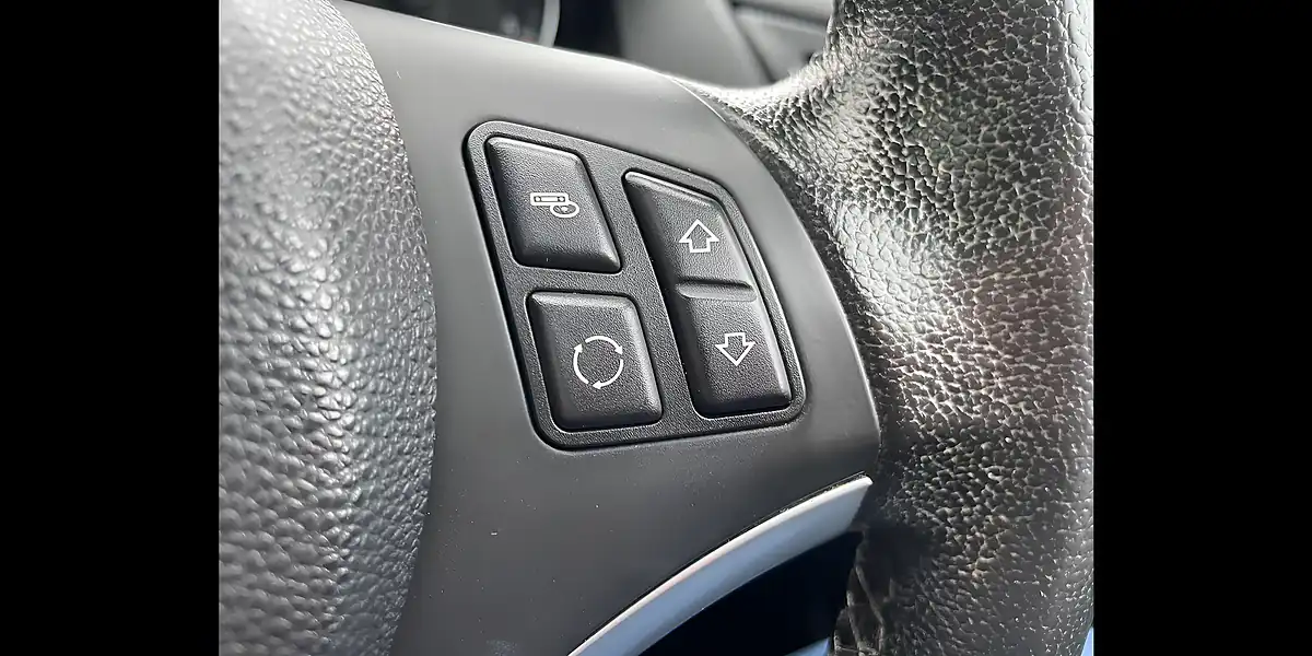 Used 2011 BMW X1 Se White - Interior and Exterior details 16
