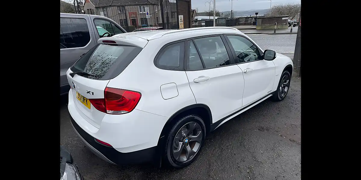Used 2011 BMW X1 Se White - Interior and Exterior details 4