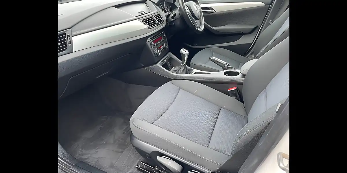 Used 2011 BMW X1 Se White - Interior and Exterior details 9