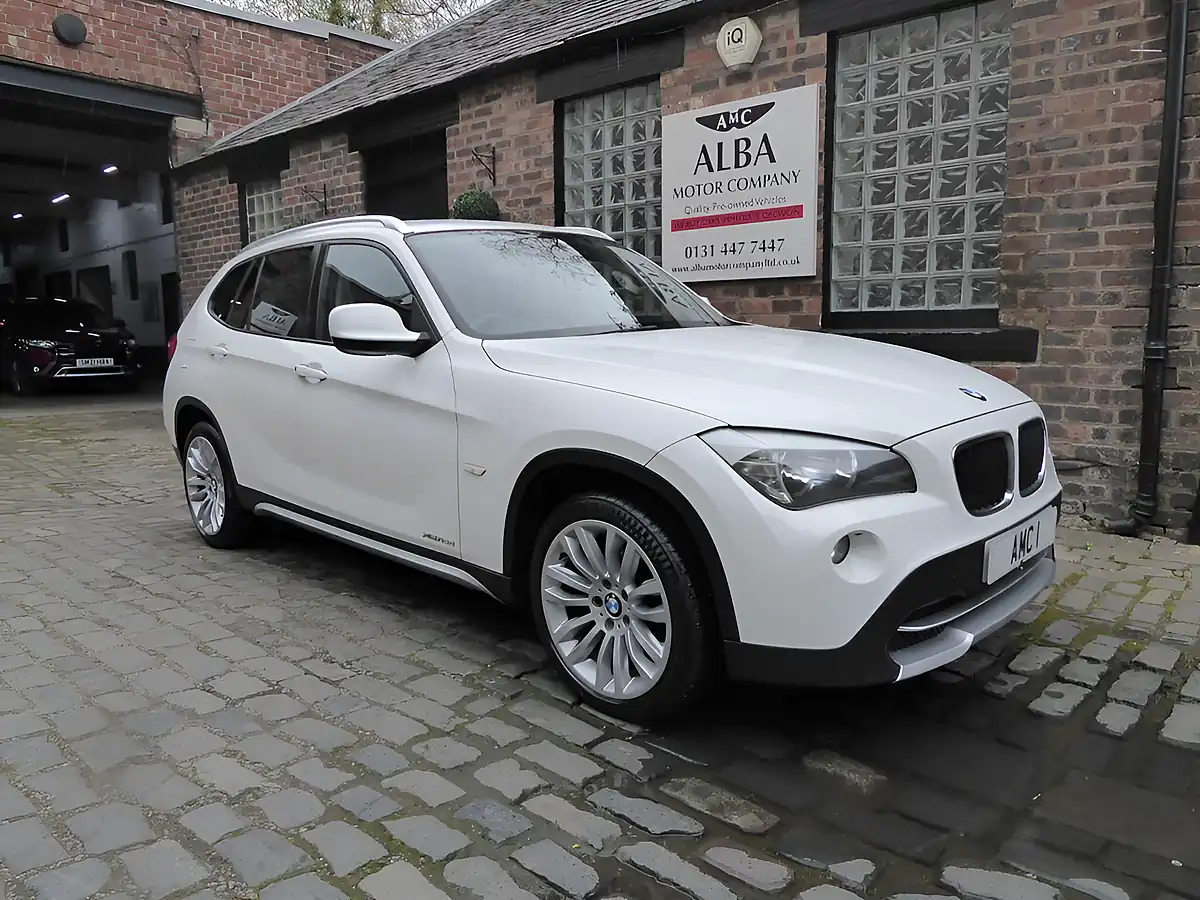 Used 2011 BMW X1 Se White - Front View