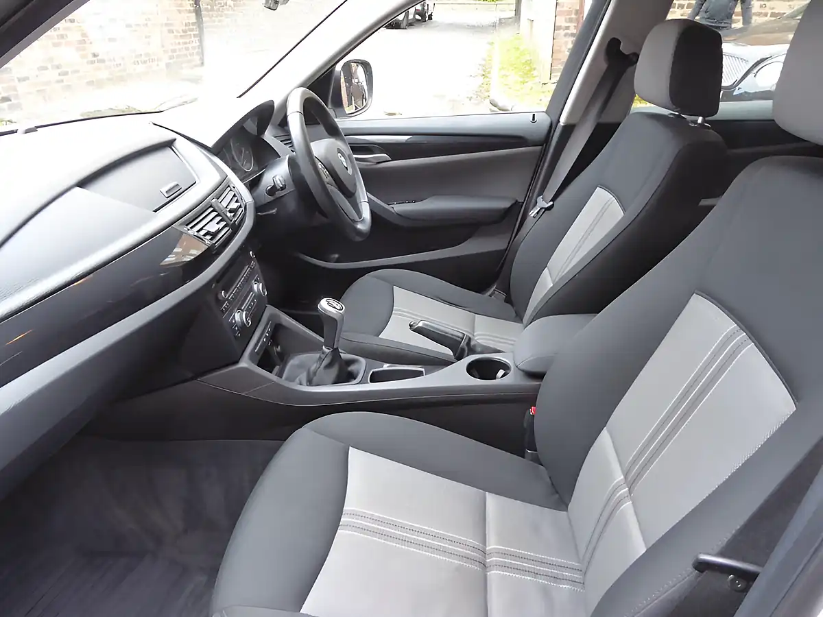 Used 2011 BMW X1 Se White - Interior and Exterior details 10