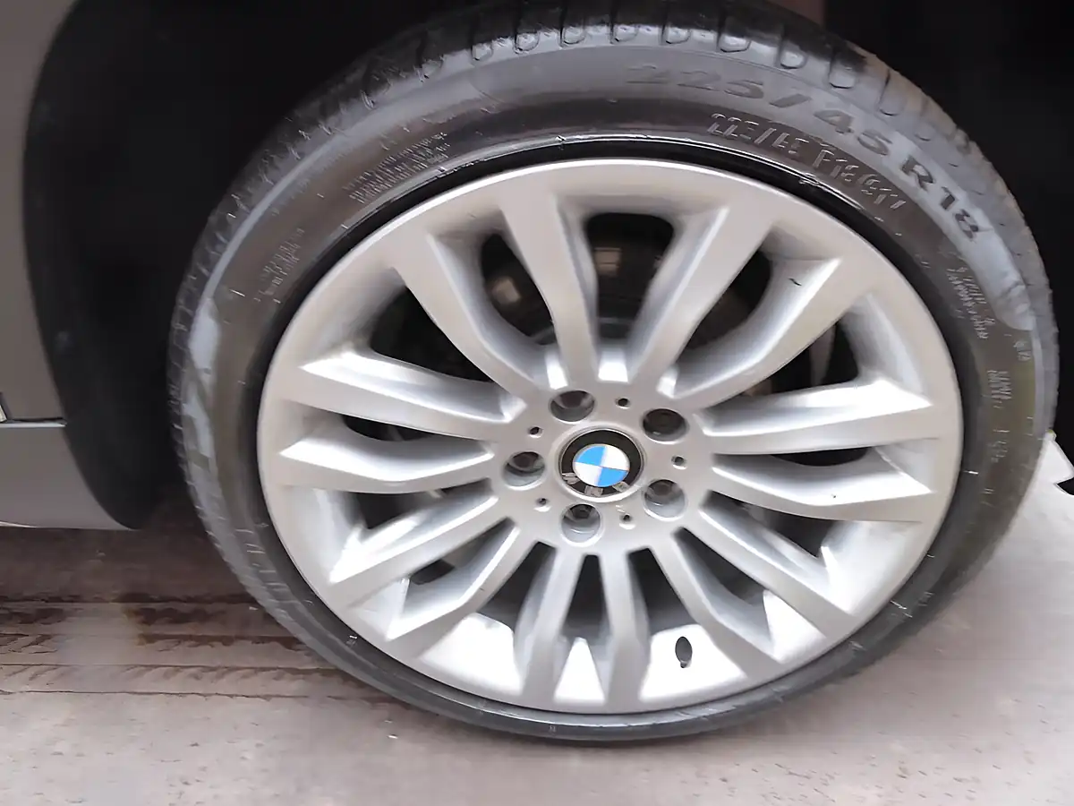 Used 2011 BMW X1 Se White - Interior and Exterior details 8