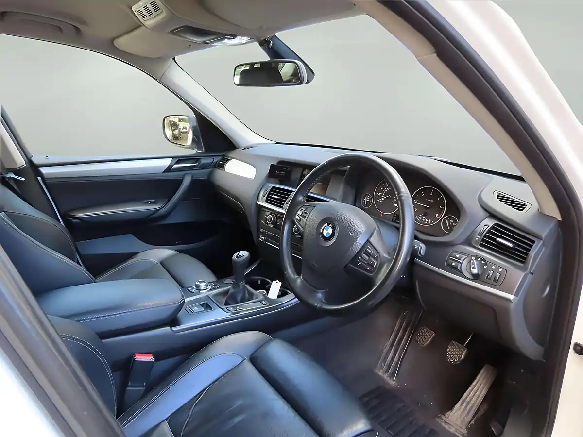 Used 2011 BMW X3 Se Xdrive White - Interior and Exterior details 3