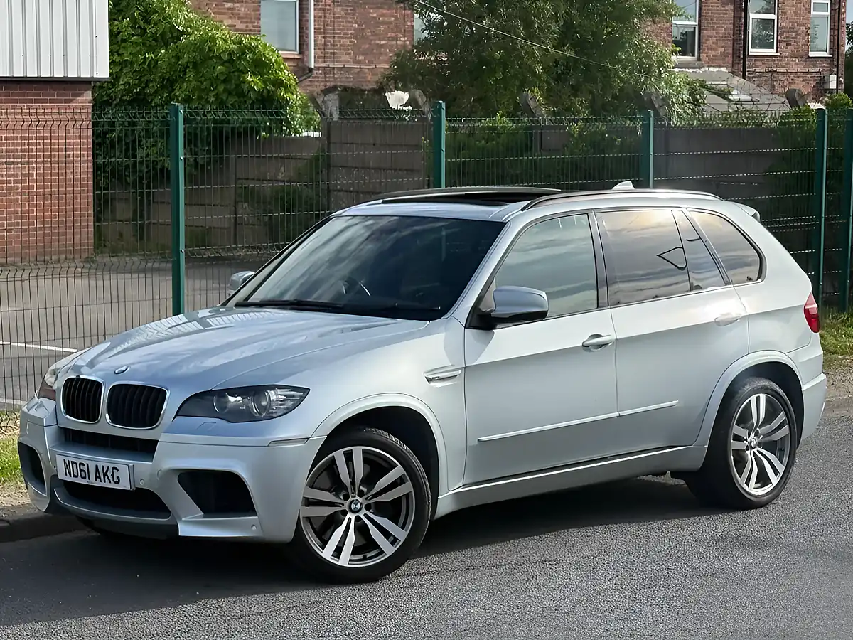 Used 2011 BMW X5 M Blue - Interior and Exterior details 2